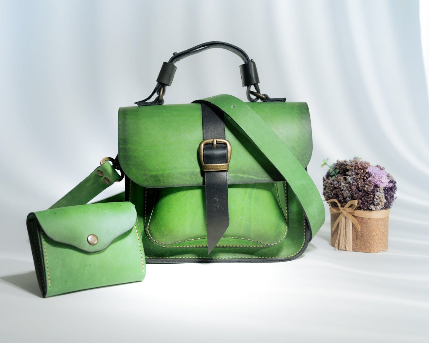 Green handmade leather handbag set