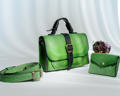 Stylish green handmade leather handbag set
